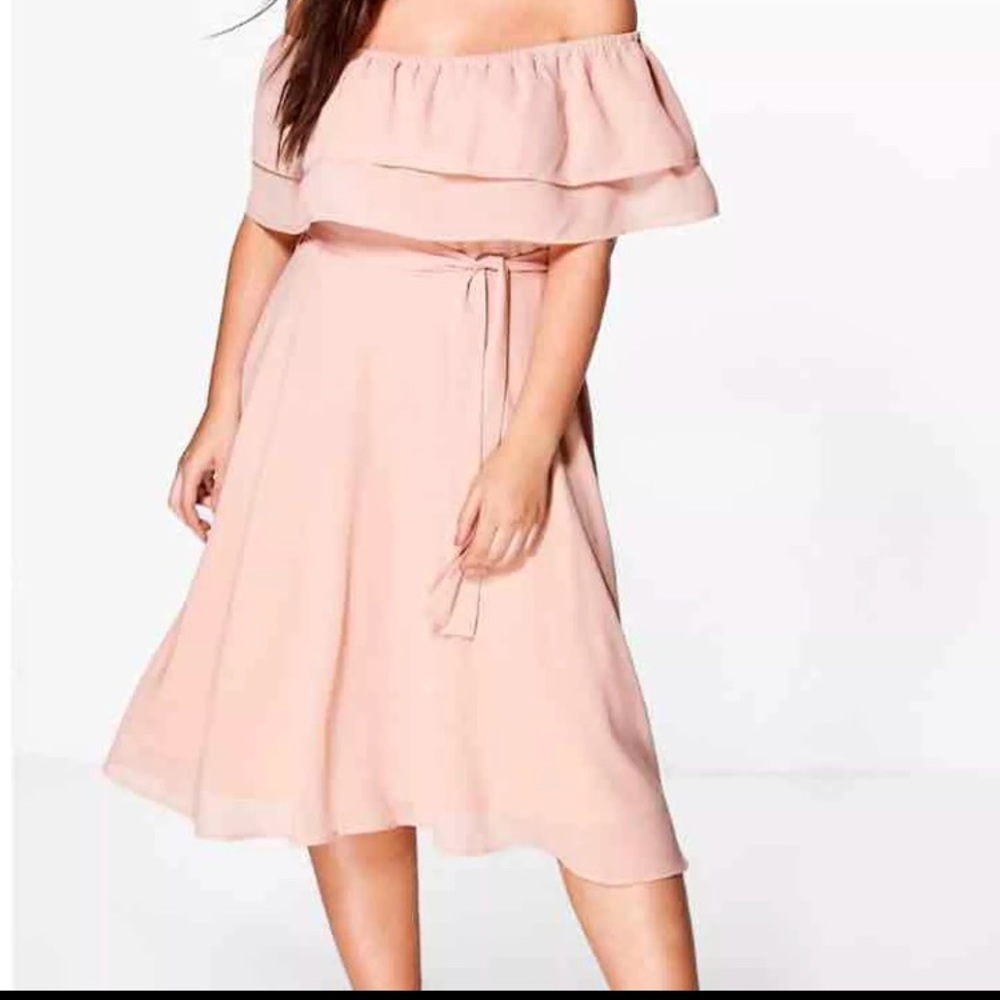 Boohoo Plus Size dress- Brand New